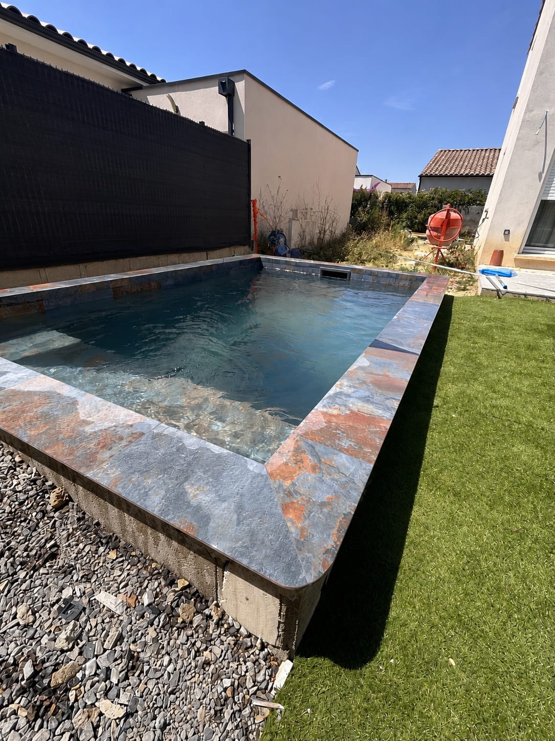Seconde vue de la réalisation à Nîmes en ELIOS SLATE RIVER 30x60