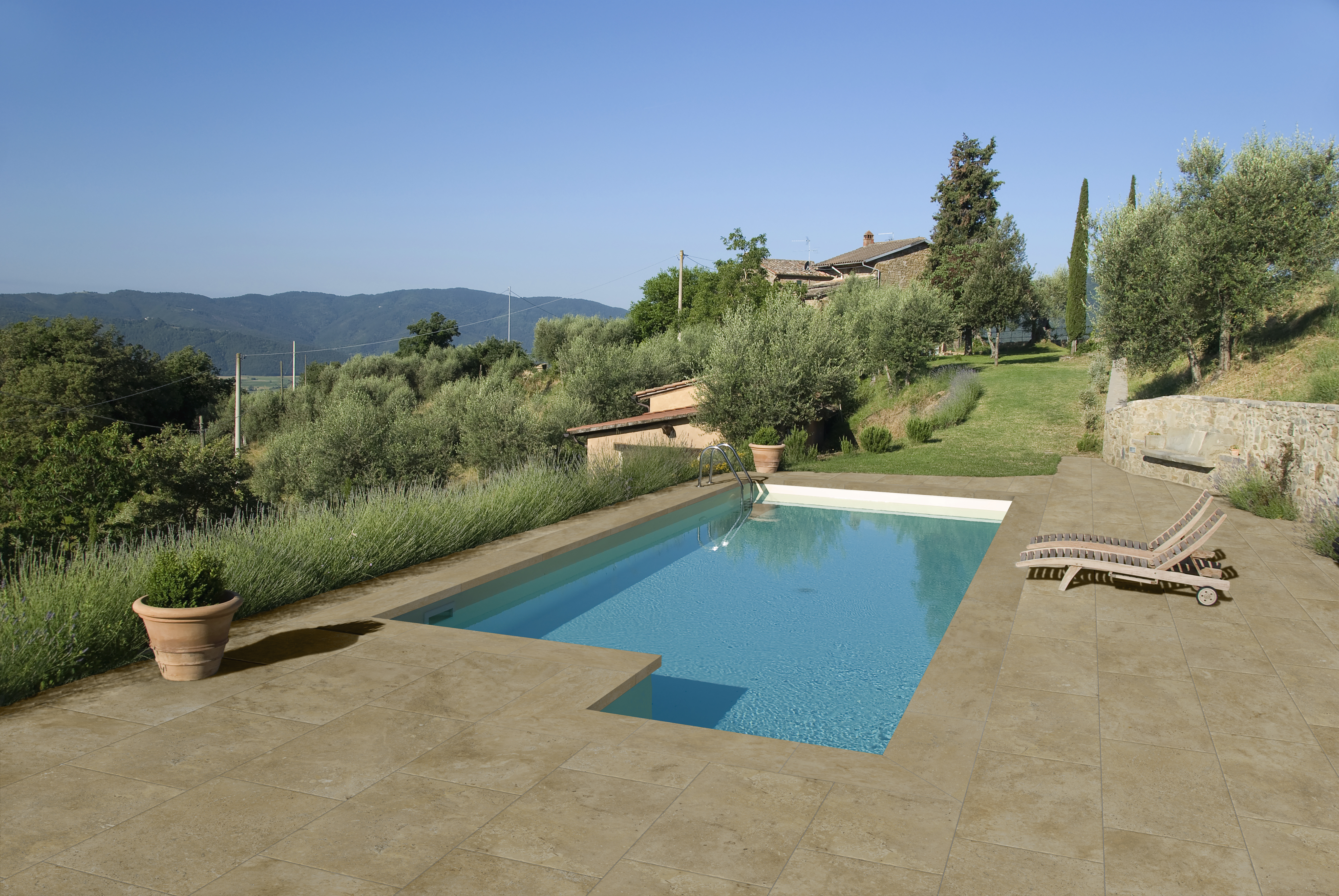 Réalisation piscine et terrasse en VIEW COCO Beige 40x60